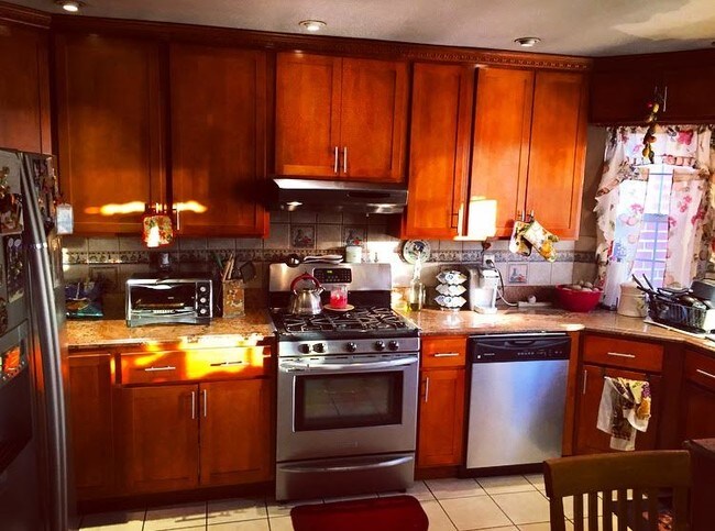 Foto del edificio - 2115 74th St