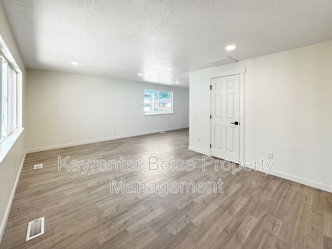 Building Photo - 1245 S Security Ln