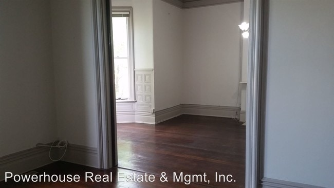Building Photo - 634 1st St