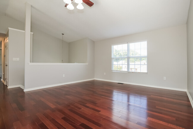 Building Photo - 3 Bedroom on 7 Brushwood Ct
