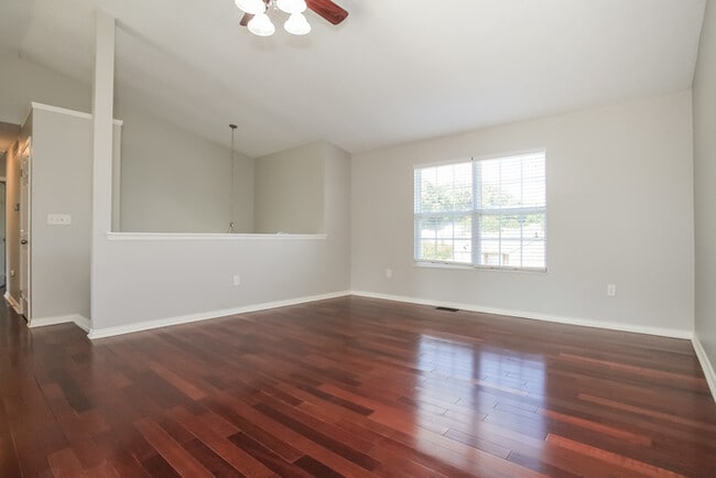 Foto del edificio - 7 N Brushwood Ct