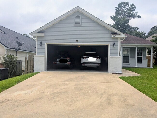 Foto del edificio - Charming 4BR House in Tallahassee