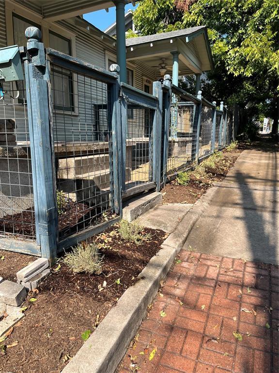 Foto del edificio - 207 W 45th St