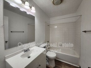 Building Photo - 821 E 12th Ave