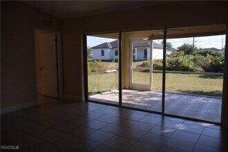 Building Photo - 3805 22nd St SW