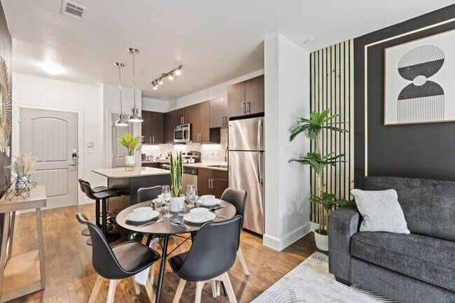 Building Photo - 5445 Town and Country Blvd