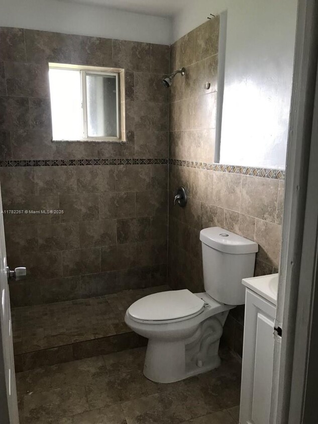 Building Photo - 26650 SW 138th Ct