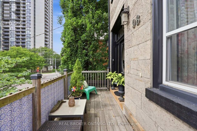 Photo du bâtiment - 98 Duke St