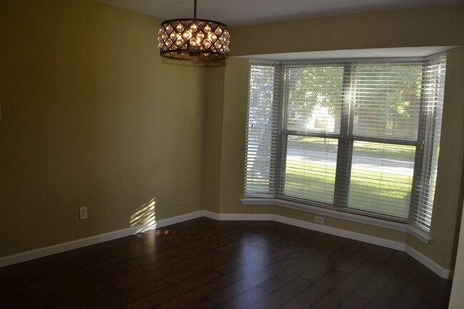 Foto del edificio - House for Lease in Houston