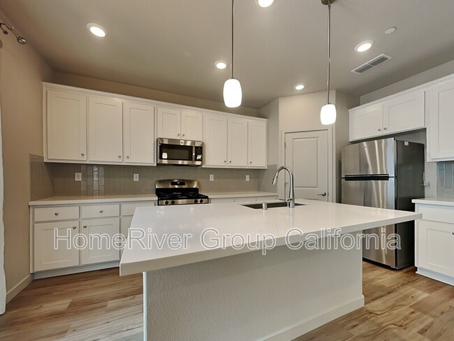 Building Photo - 3445 Cantor Dr
