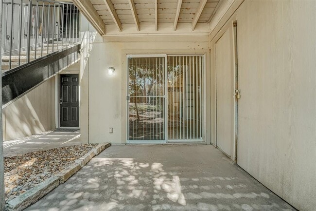 Building Photo - 3018 S 1st St