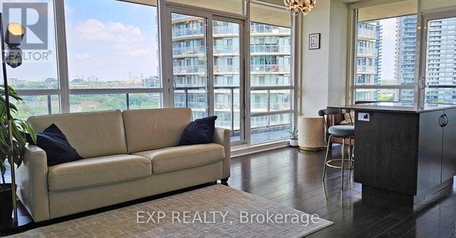 Photo du bâtiment - 604-2240-2240 Lake Shore Blvd W