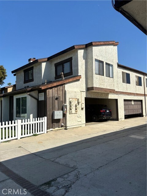 Foto del edificio - 7942 Moonshadow Cir