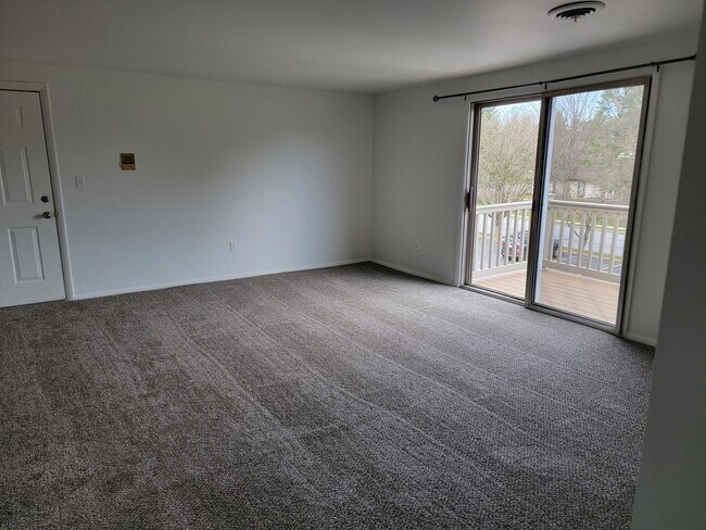 Building Photo - 1001 Nanroc Dr