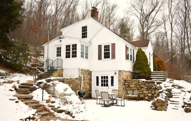 Foto del edificio - 2203 Durham Rd