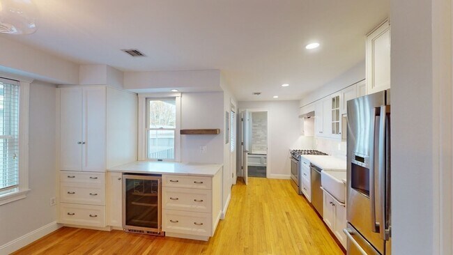 Foto del edificio - 214 W 7th St