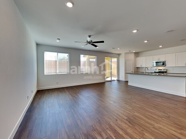 Foto del edificio - 8817 Tiger Tooth Ave