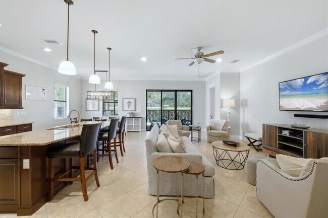 Building Photo - 5423 Title Row Dr