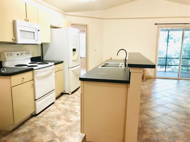 Building Photo - 234 Nesmith Ave