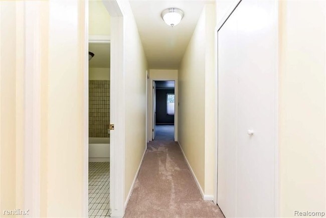 Building Photo - 2 br, 2 bath Condo - Wellington Place