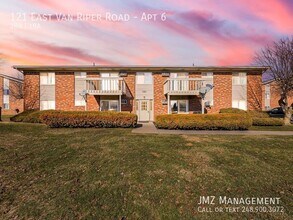 Building Photo - 121 E Van Riper Rd