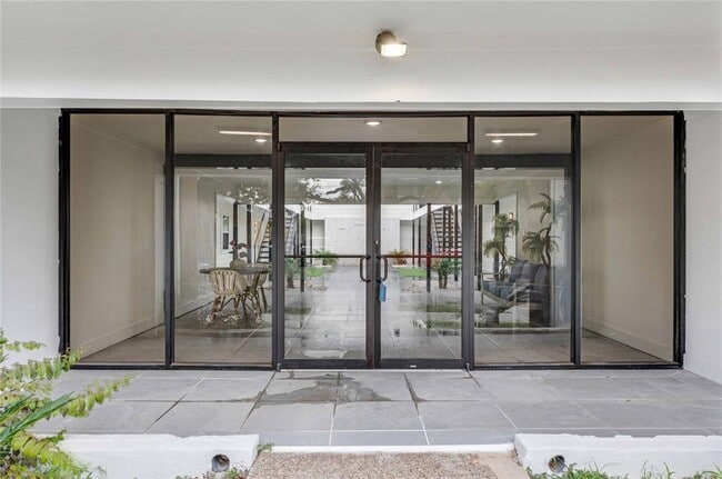 Building Photo - 712 Avenue H