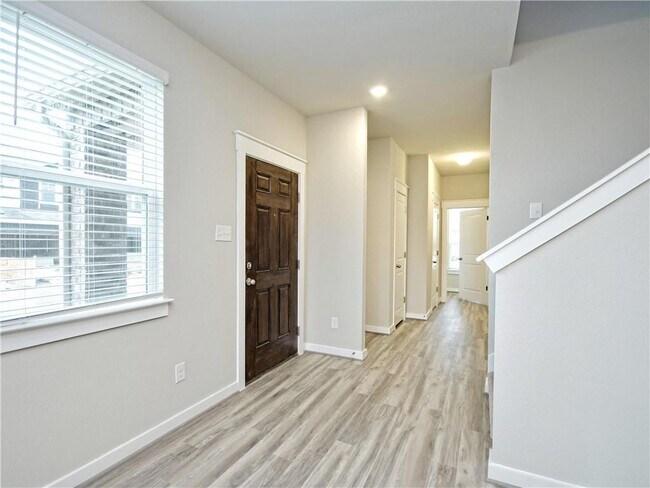 Building Photo - 17201 Leafroller Dr