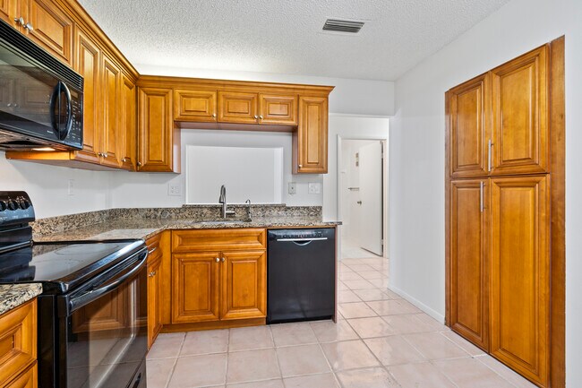 Foto del edificio - 15144 Ashland St