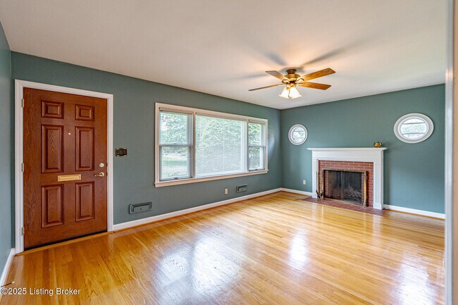 Foto del edificio - 4305 Darbrook Rd