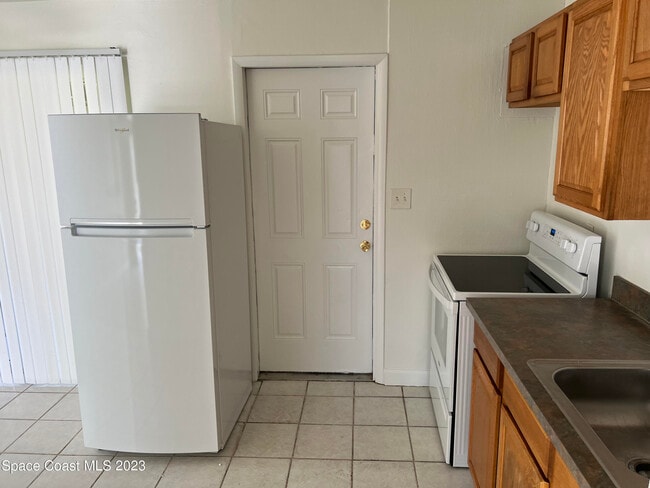 Foto del edificio - 2174 Shelby Dr