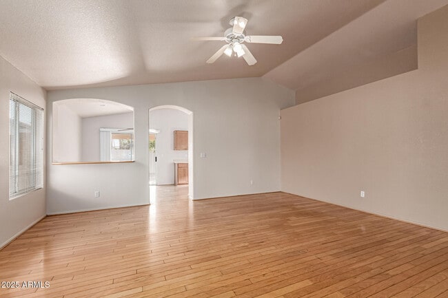 Building Photo - 1793 E Gail Dr