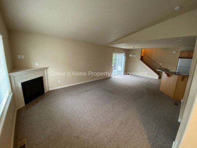 Foto del edificio - 3 bed townhouse in Post Falls