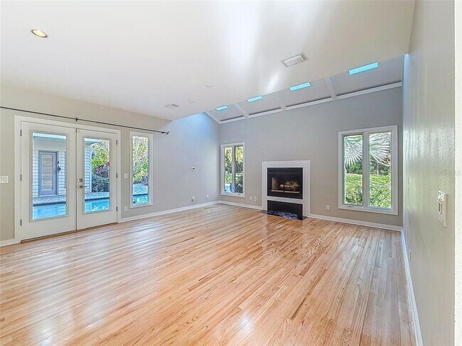 Building Photo - 1351 Willow Brk Dr