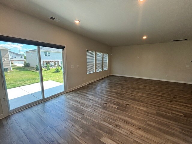 Building Photo - 1061 Red Apple St