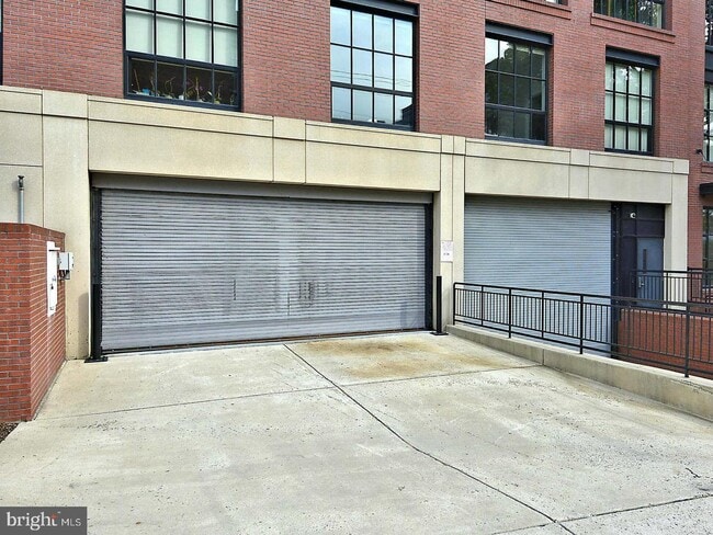Building Photo - 1600 Clarendon Blvd
