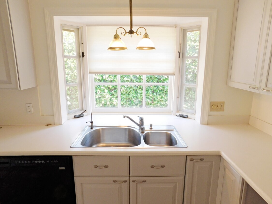 1111 Uintah St, La Canada Flintridge, CA 91011 House Rental in La