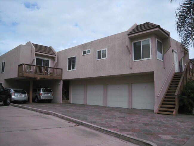 Building Photo - 17042 Sims Ln