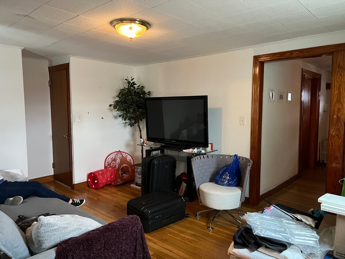 885 Salem St, Malden, MA 02148 Townhome Rentals in Malden MA