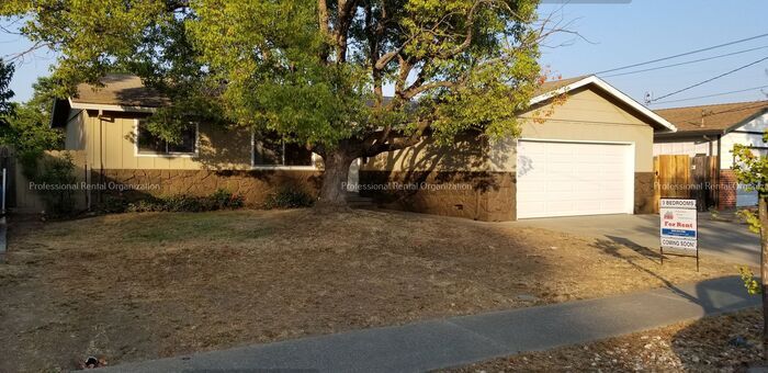 Foto principal - Coming soon! Recently remodeled with Moder...