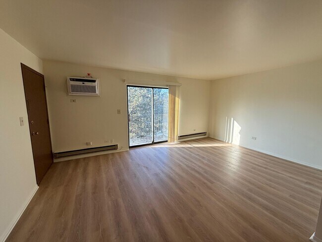 Foto del edificio - 1520 Crimson Ln
