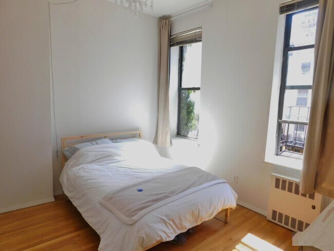 Foto del edificio - 517 E 81st St