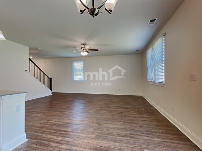 Foto del edificio - 122 Thatchet Drive