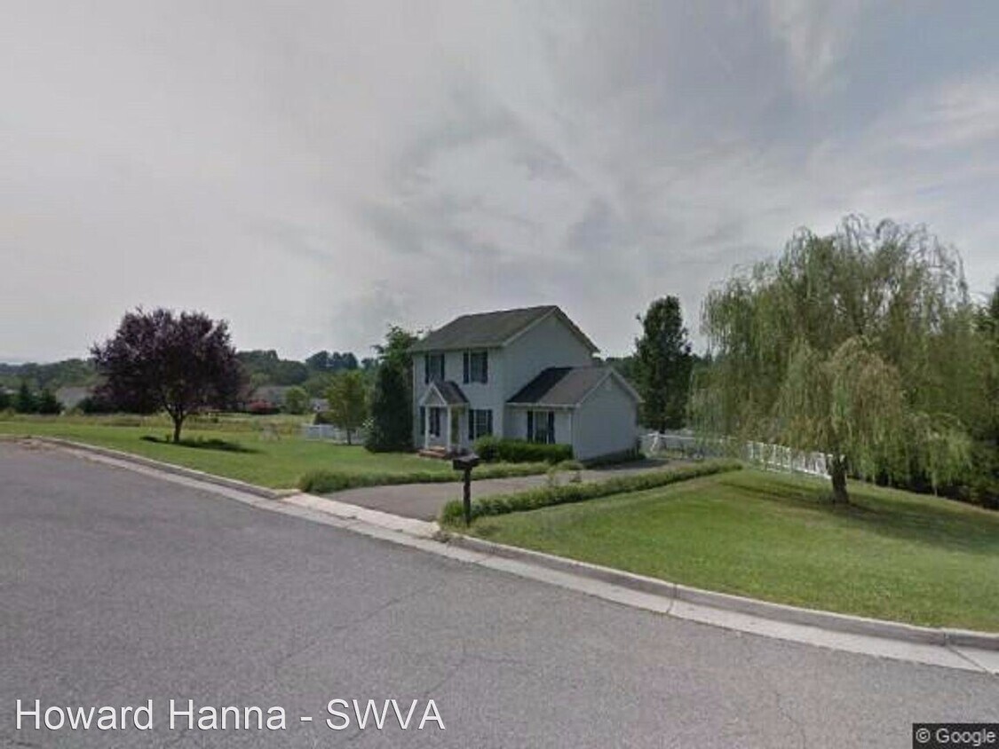 Foto principal - 3 br, 2.5 bath House - 535 Fairview Place