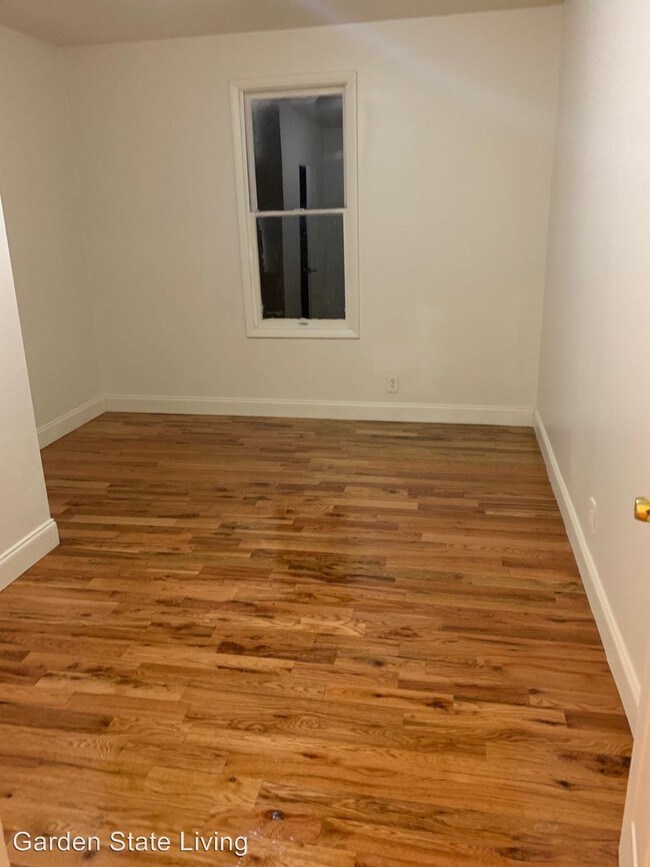 Foto del edificio - 292-294 Roseville Ave