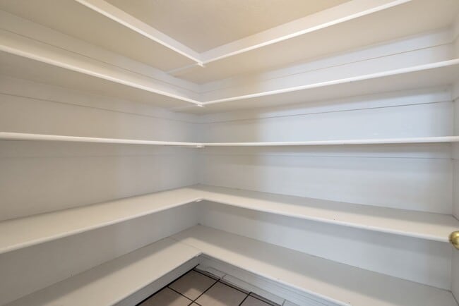 Building Photo - Available Now!   4 bedrooms, 3 1/2 baths P...