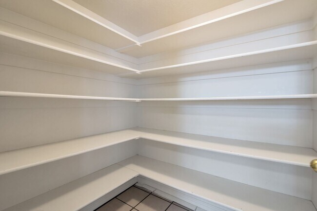 Foto del edificio - Available Now!   4 bedrooms, 3 1/2 baths P...