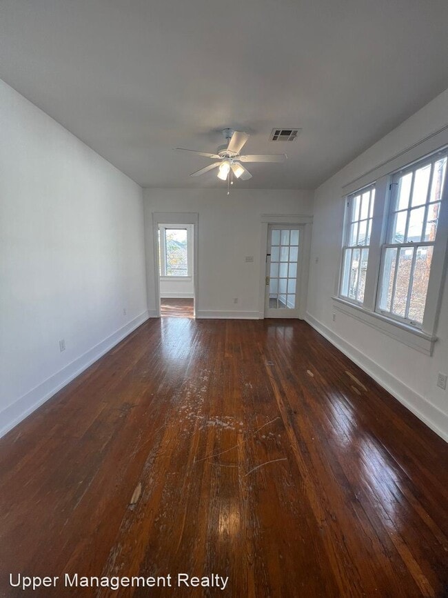 Building Photo - 4 br, 1 bath Apartment - 2205 - 2207 Broad...