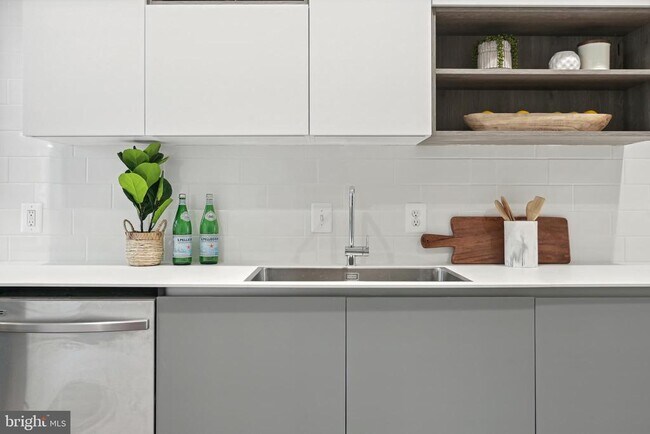 Foto del edificio - 3657 13th St NW