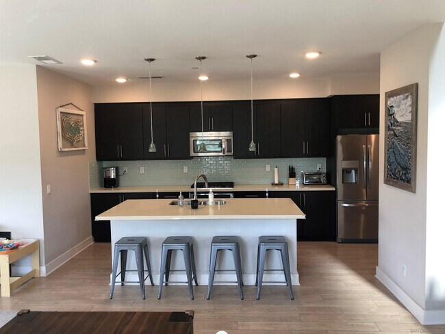 Building Photo - 1691 Shorebreak Way