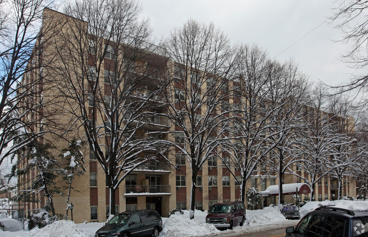 Foto del edificio - The Quincy